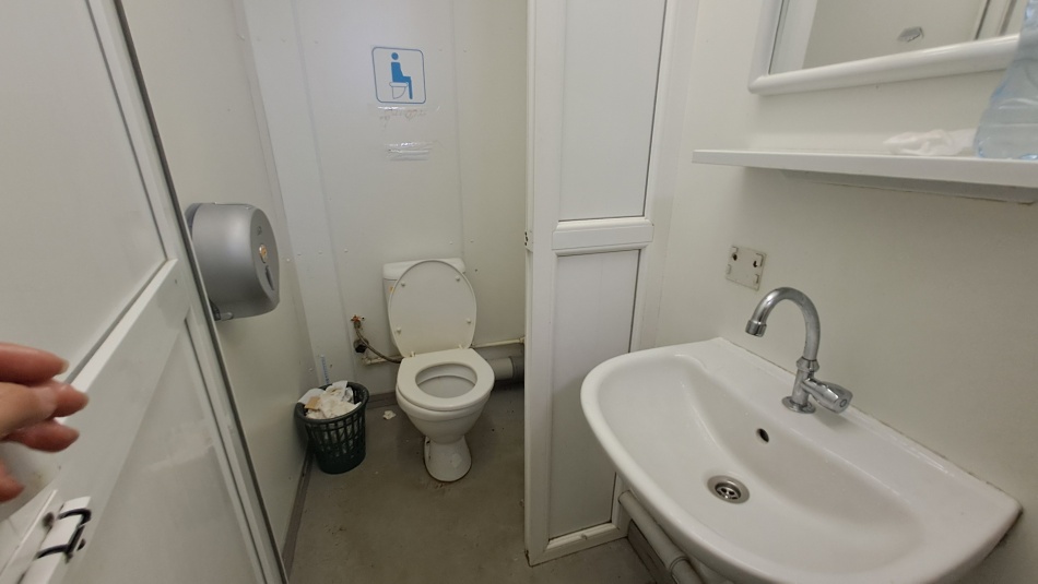 Петербуржцев призвали заботиться о чистоте и сохранности городских туалетов