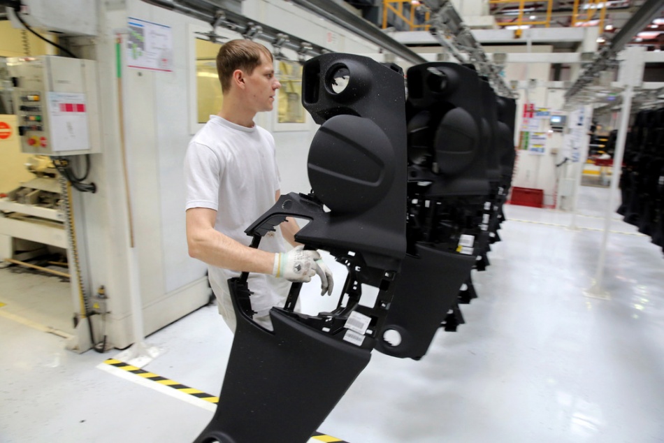 Промышленные предприятия Петербурга увеличили производительность почти в полтора раза