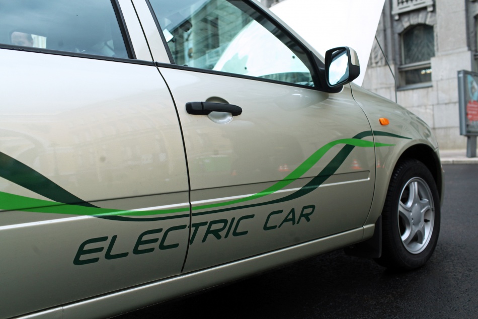 Переход на электромобили в России снизит выбросы парниковых газов на треть