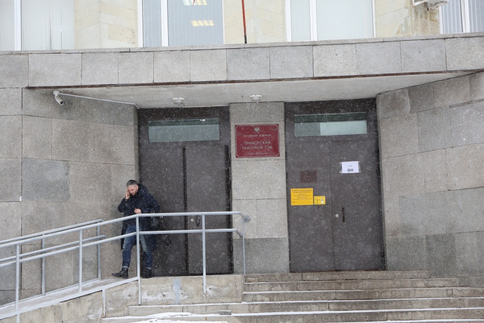 Водитель без страховки предложил инспектору деньги