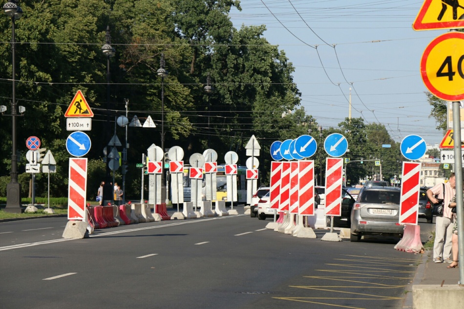 На Большом проспекте В. О. в Петербурге вводят ограничения движения до 2026 года