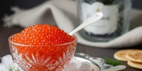 Пошаговая инструкция по засолке красной икры дома к новогоднему столу