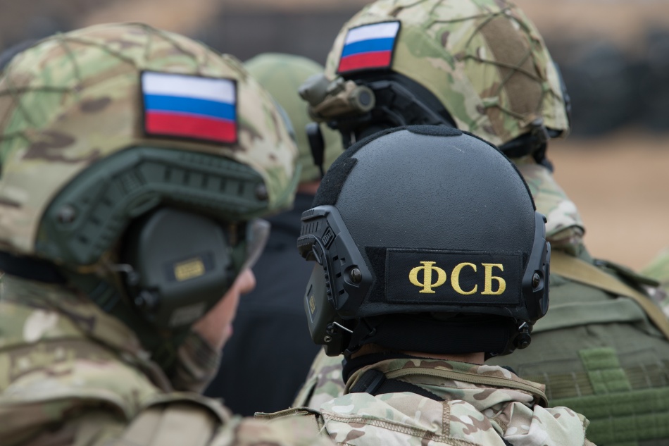 ФСБ провела масштабную операцию против торговцев оружием по всей России