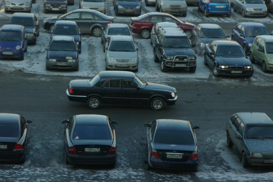 Власти Петербурга ликвидировали нелегальную стоянку на улице Беринга