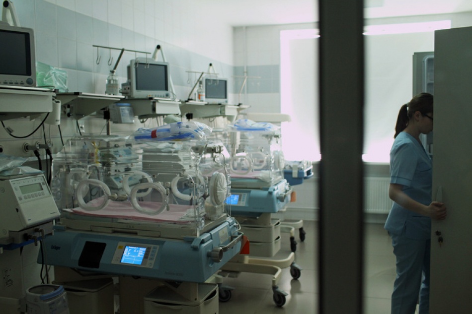 Современные инкубаторы для ухода за недоношенными детьми появились в Петербурге