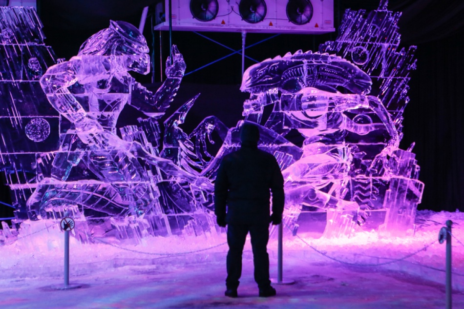 В Китае построили огромного снеговика высотой с восьмиэтажку к зимнему фестивалю