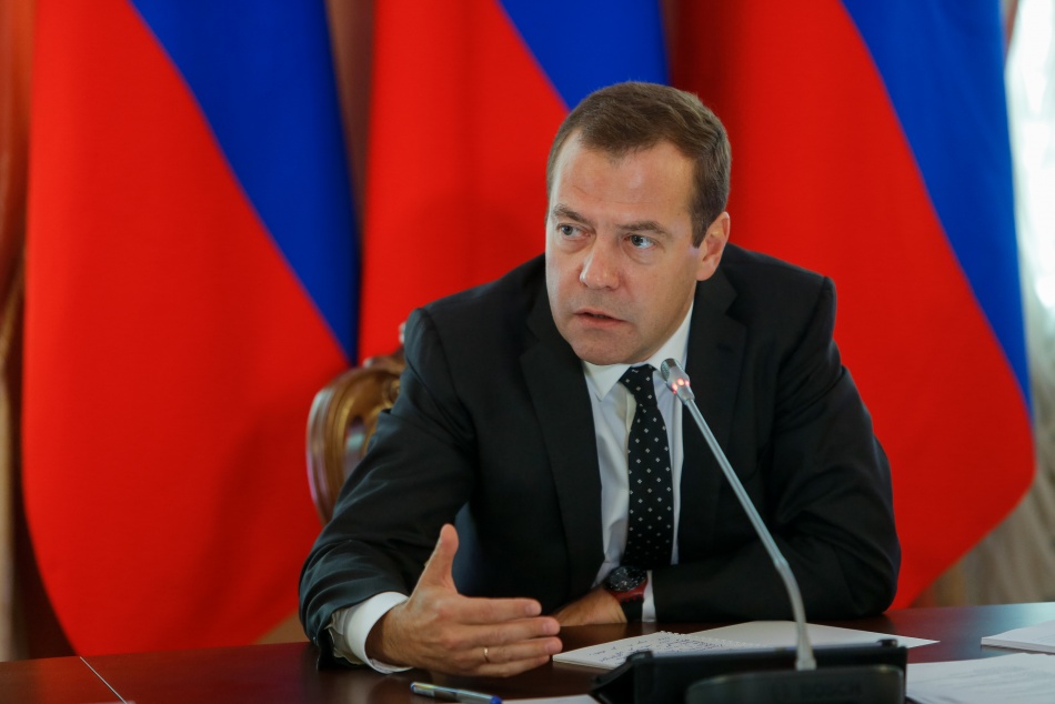 Дмитрий Медведев оценил работу центра Алмазова в Петербурге