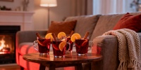 Лучшие зимние напитки для уютных вечеров: глинтвейн, сбитень, горячий шоколад и другие рецепты