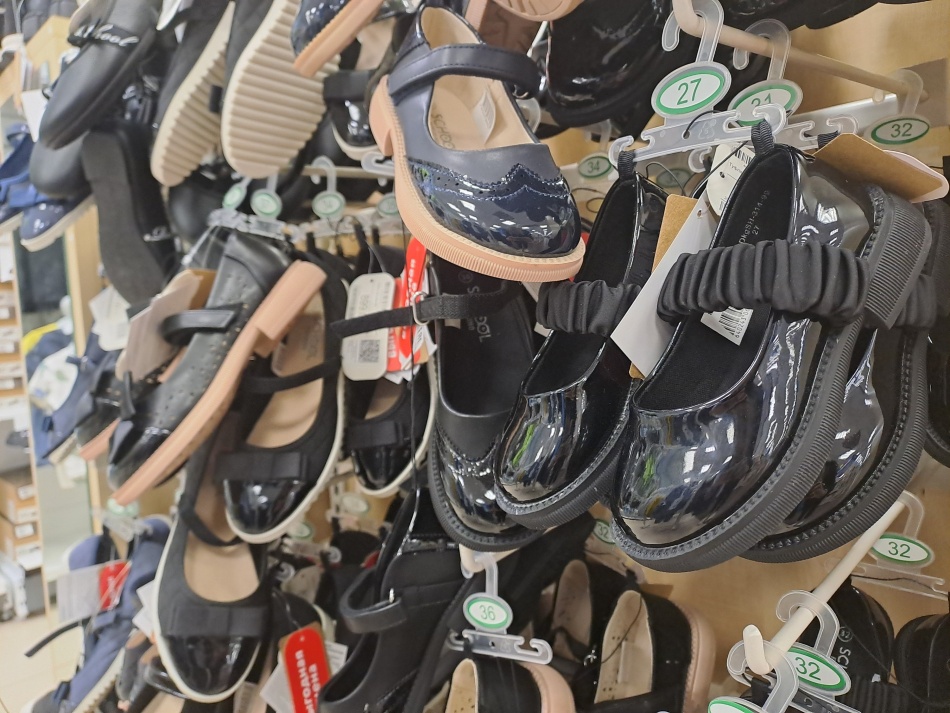 В Челябинске массово закрываются отделы сети обувных магазинов Zenden