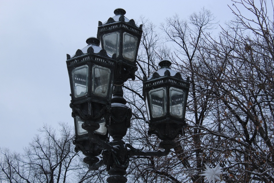 На Посадской улице Кронштадта завершили обновление системы уличного освещения