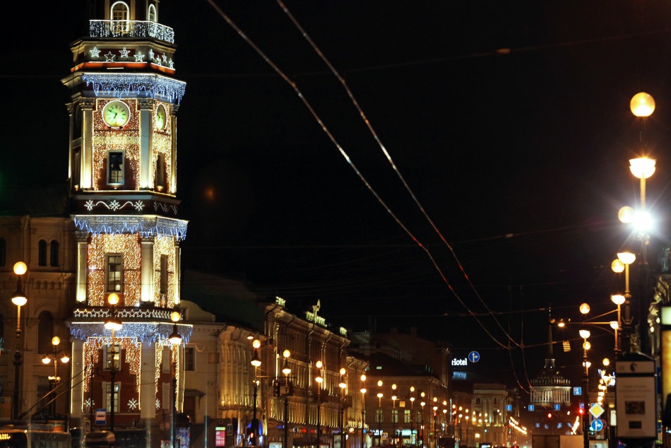 Можно ли подростку встречать Новый год вне дома с друзьями