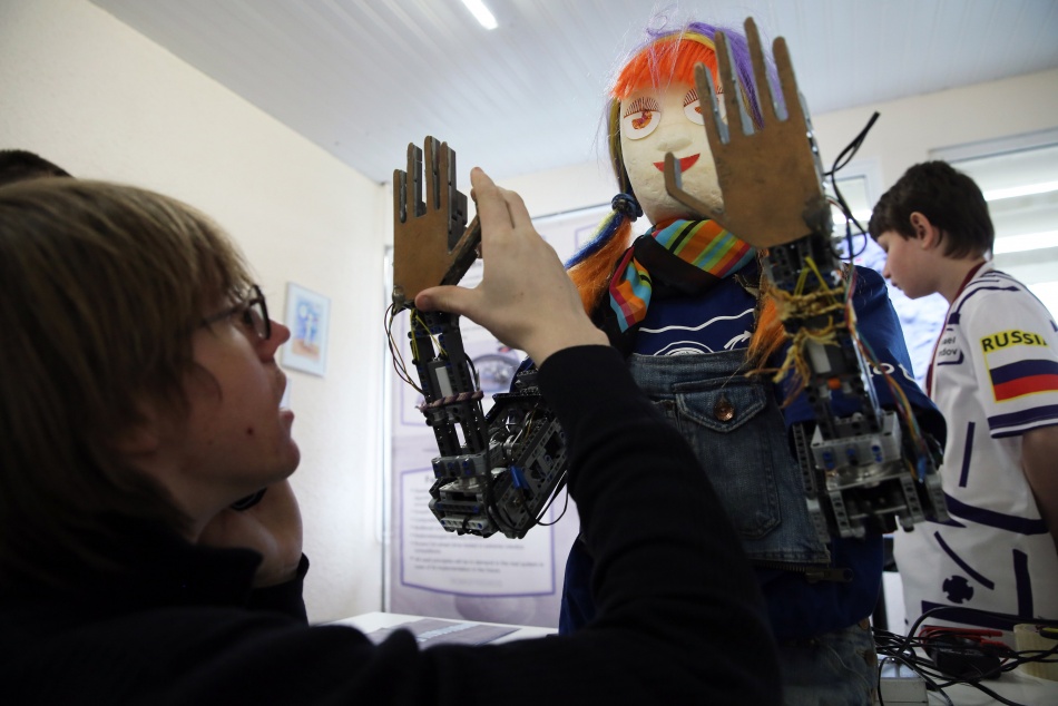 Искусственный интеллект может вернуть общество к эпохе слепого доверия