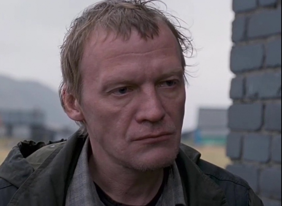 Супруга Серебрякова опровергла слухи о госпитализации актера из-за бронхита