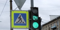 В Приморском районе Петербурга установили временный светофор на опасном перекрестке