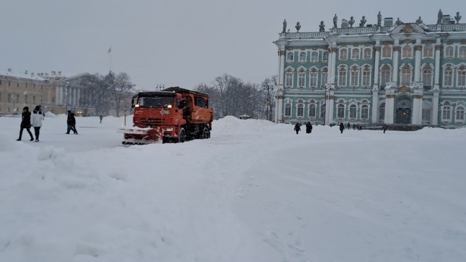 Коммунальные службы Петербурга обеспечили чистоту города в новогоднюю ночь