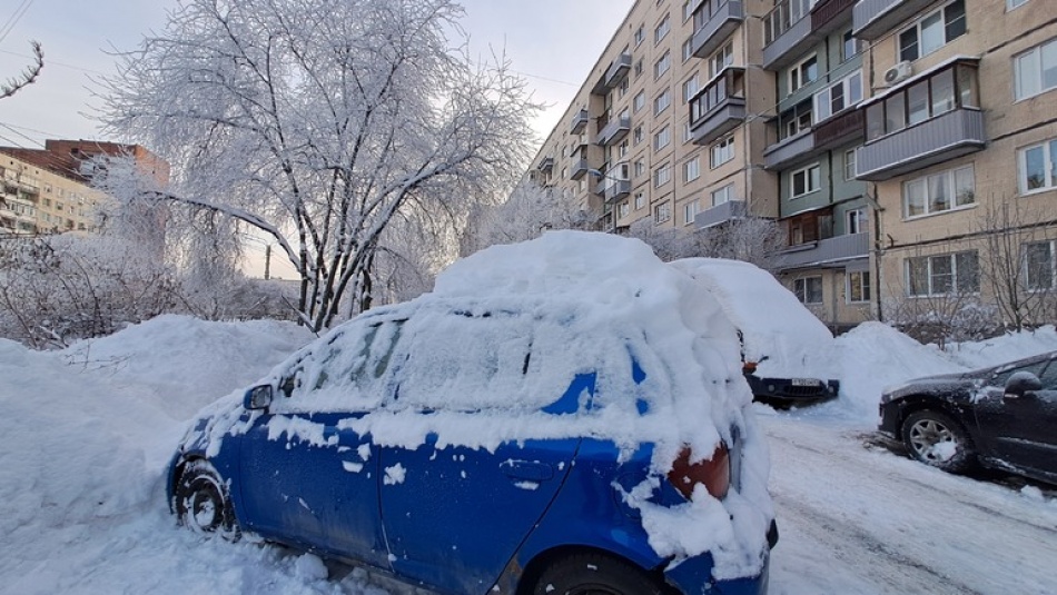 Снегопад в Майкопе оставил тысячи жителей без воды и света на праздники
