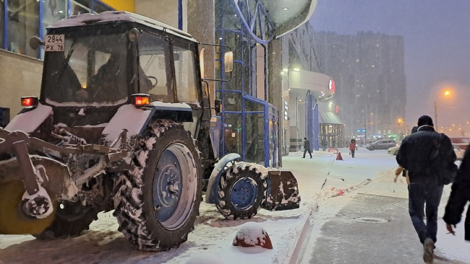 Жители Петербурга и Ленобласти недовольны качеством уборки улиц после метели