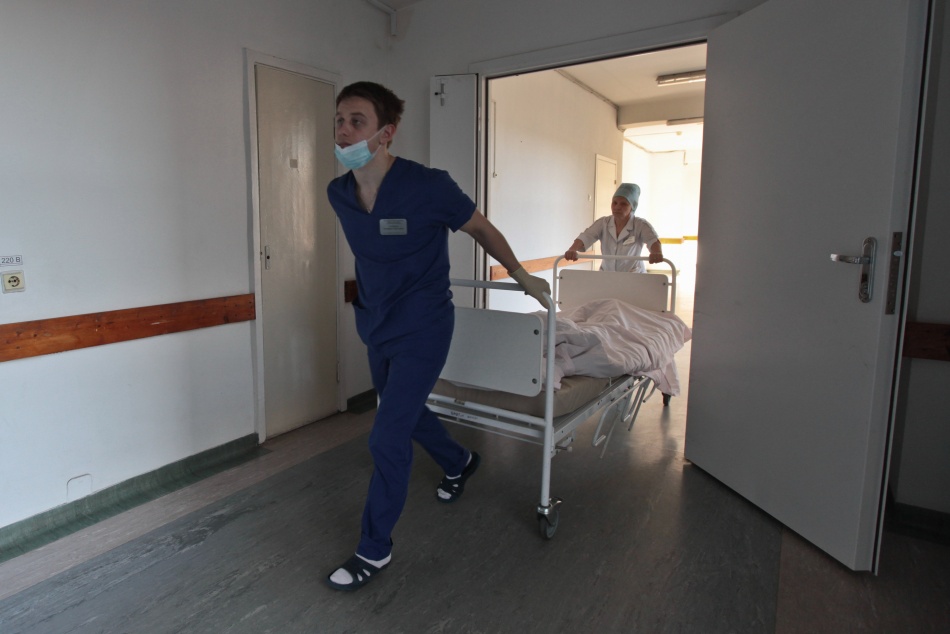 Магаданец сделал предложение бывшей жене в Таиланде и оказался в реанимации