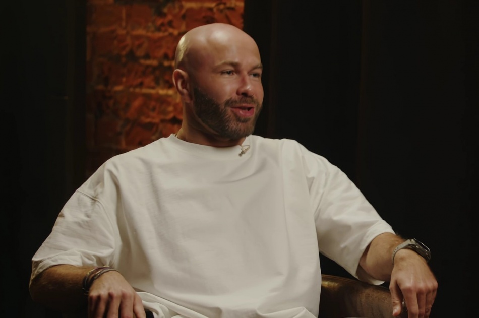 Блогер Стас Круглицкий впервые показал новую избранницу на семейном празднике