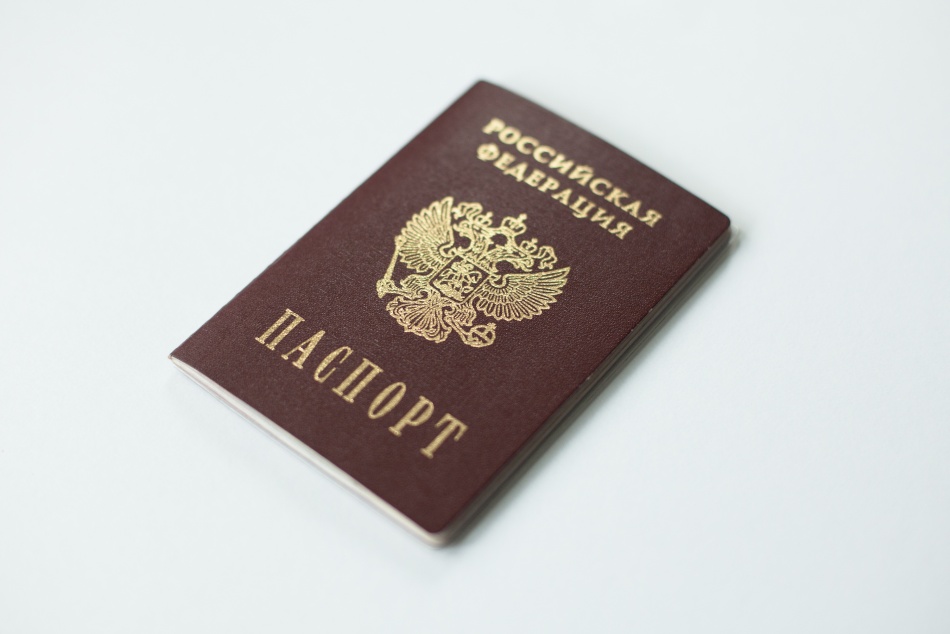 Подростки с 14 лет теперь обязаны приносить Присягу при получении гражданства