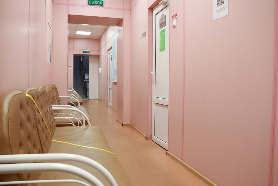 Epilium Clinic обяжут убрать вывеску и кондиционеры с фасада дома в Петербурге