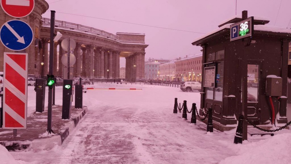 В Петербурге за новогодние каникулы вывезли более 13 тысяч кубометров снега