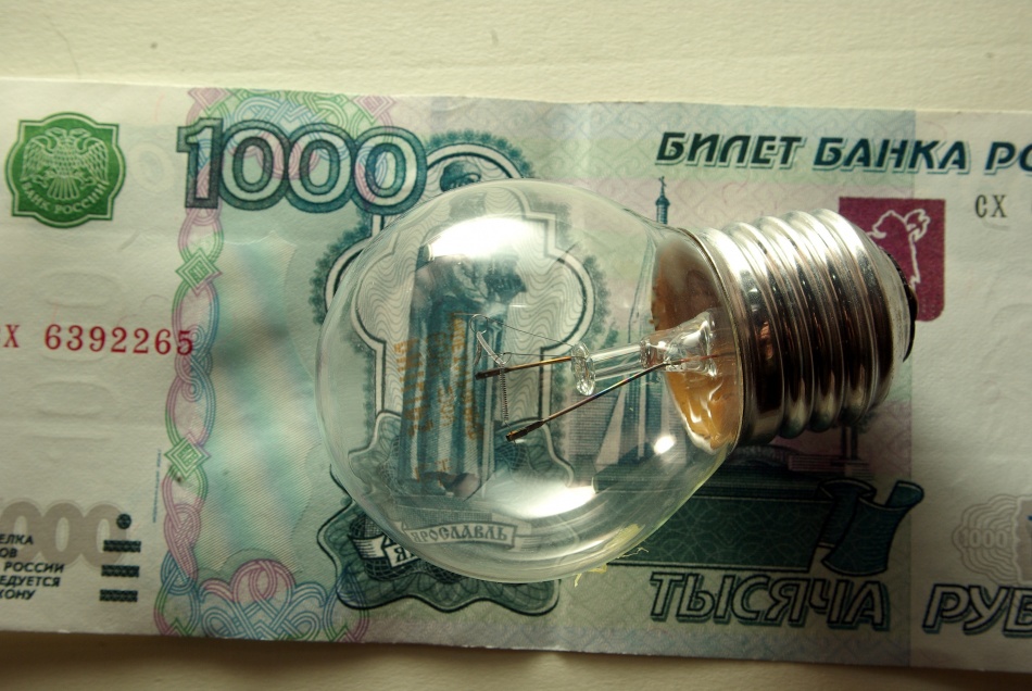 В Ленобласти сохраняют льготные тарифы на свет до 2026 года с оговорками