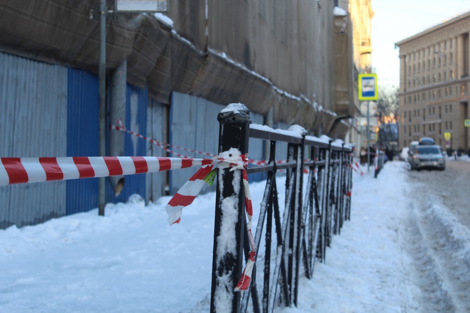 Восемь районов Петербурга почти завершили зимнюю уборку после снегопадов