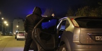 Водитель на Таллинском шоссе вытолкнул женщину босиком из автомобиля