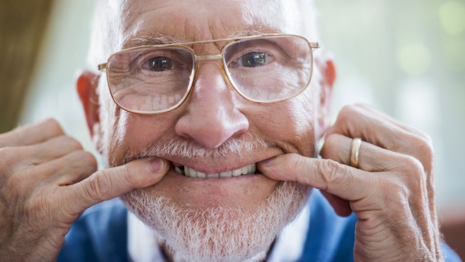 Ученые раскрыли две уникальные генетические черты суперстарцев, защищающих от деменции