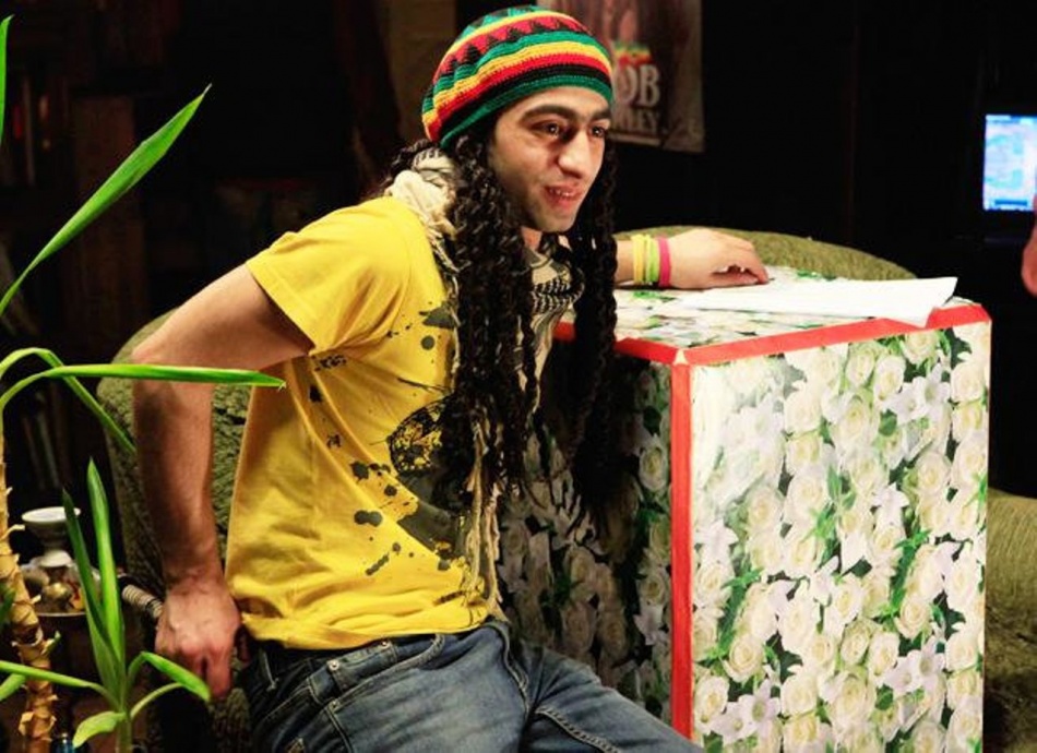 Актер из «Даешь молодежь!» удивил поклонников работой на пункте Wildberries