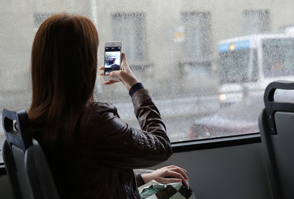 Суд в Петербурге обязал администрацию компенсировать проезд молодой учительнице