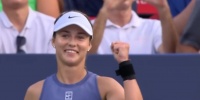 Анна Калинская разгромила Игe Швентек во втором сете на Australian Open 2026