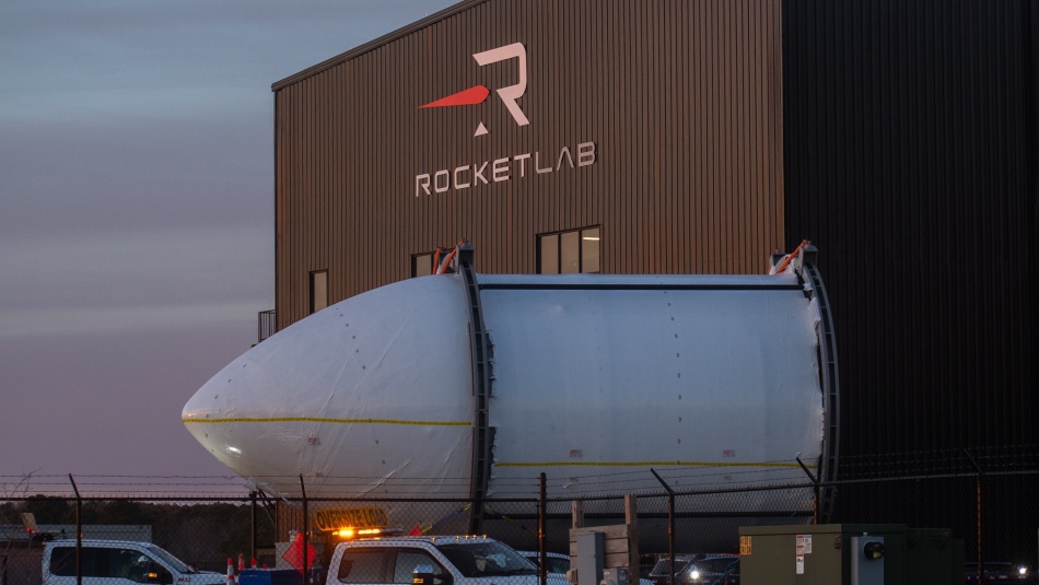 Гигантский обтекатель Neutron Rocket Lab прибыл на космодром в Вирджинии