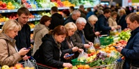 Поход в магазин или доставка: где петербуржцы покупают продукты сегодня