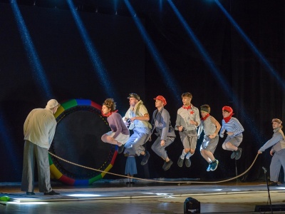 Фото Спектакль Тимур и его команда