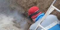 Авария на Сиреневом бульваре: поток воды перекрыл дорогу в Выборгском районе