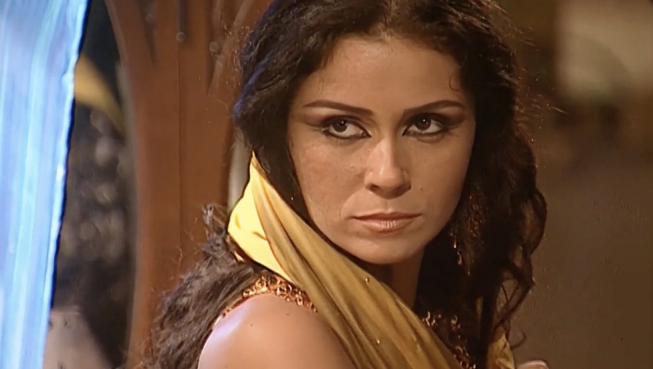 Джованна Антонелли удивила откровенной фотосессией перед юбилеем