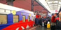 Два поезда из Севастополя в Петербург задерживаются из-за остановки движения на мосту