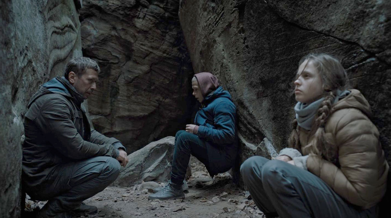 Кадр из сериала &laquo;Территория&raquo;