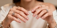 Маникюр без цвета: почему «невидимые» ногти стали символом статуса в 2026