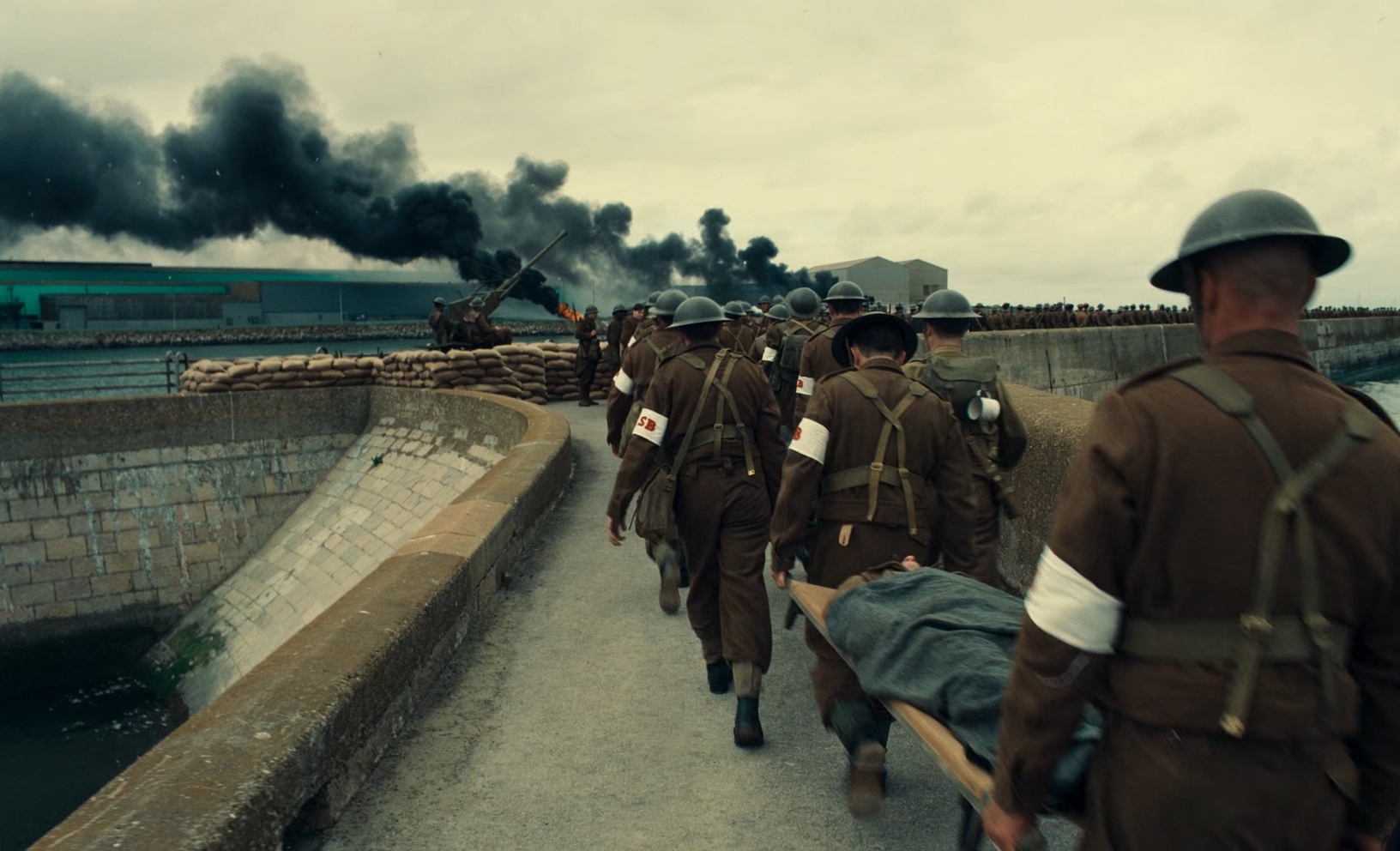 Кадр из фильма &laquo;Дюнкерк&raquo;