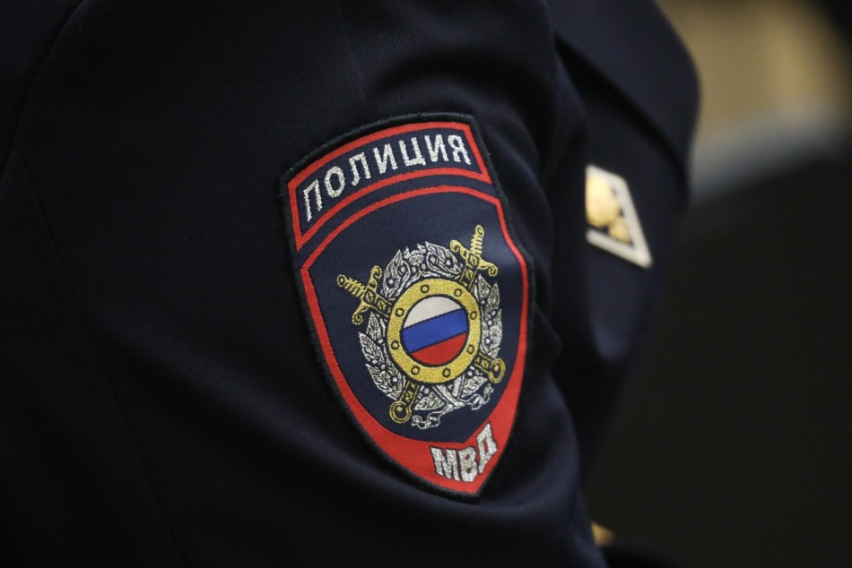 В Понтонном мужчина в состоянии опьянения устроил скандал у ворот детсада