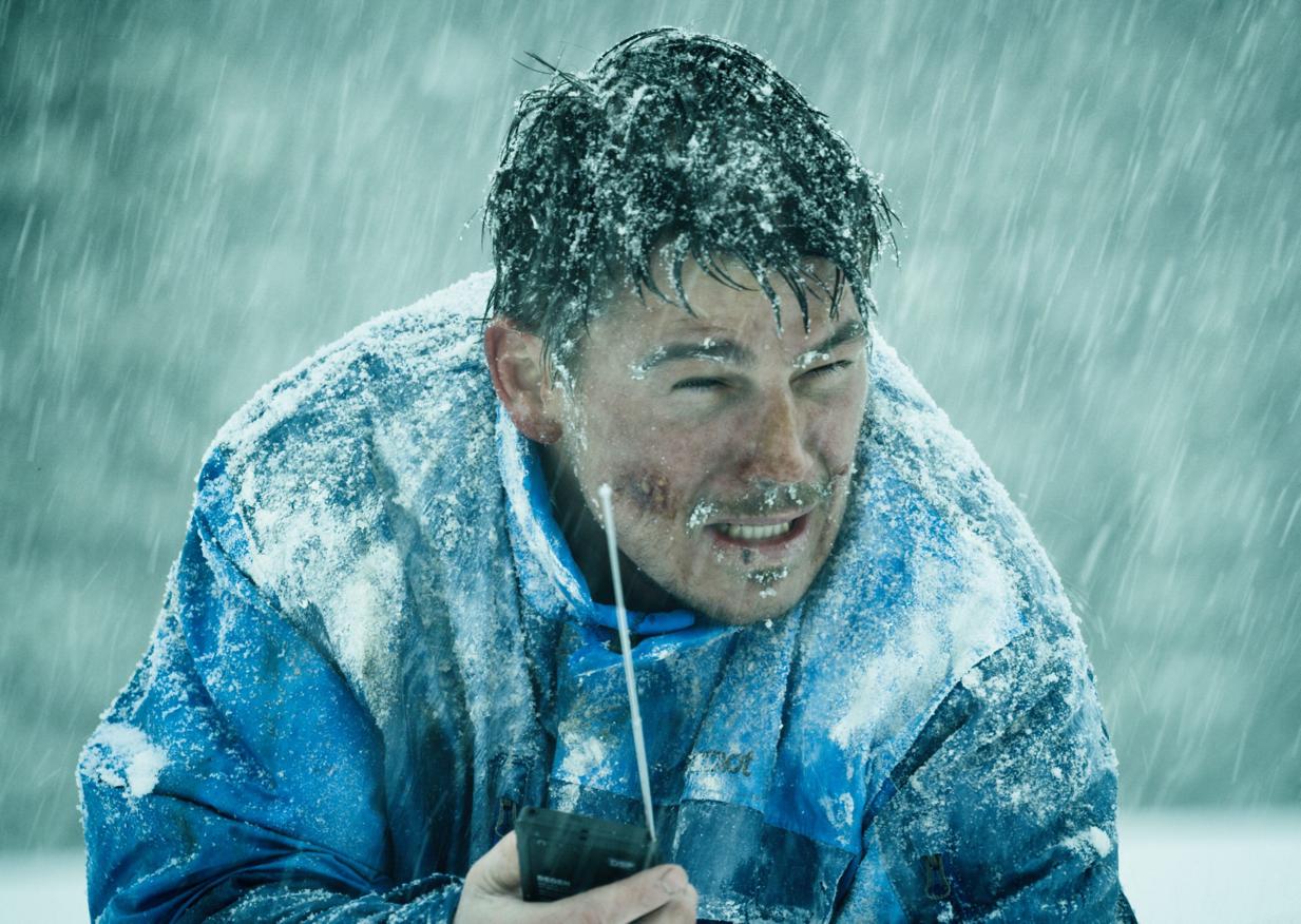 Кадр из фильма &laquo;На глубине 6 футов&raquo;