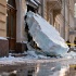 Жительница Петербурга требует компенсацию после травмы у магазина на льду