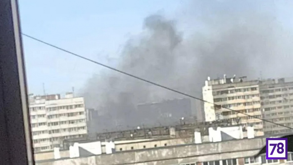 Пожар на проспекте Художников: эвакуированы десятки жильцов, один пострадал