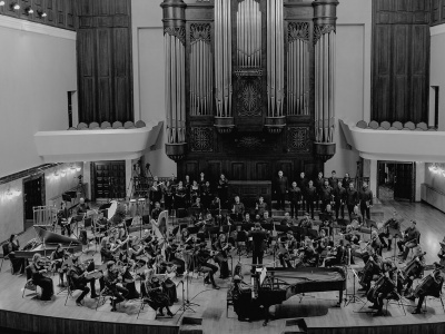 Фото Концерт Оркестра CAGMO Рок-симфония при свечах