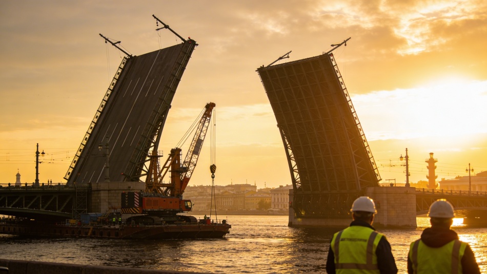 На Большом Смоленском мосту подняли пролеты до 60 градусов