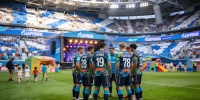 «Зенит» сыграл с «Крыльями Советов» в уникальной форме на «Газпром Арене»