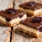 Домашние сырки с черносливом: рецепт без выпечки за час